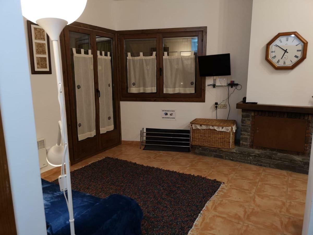 Apartament De La Lali Roni Екстер'єр фото