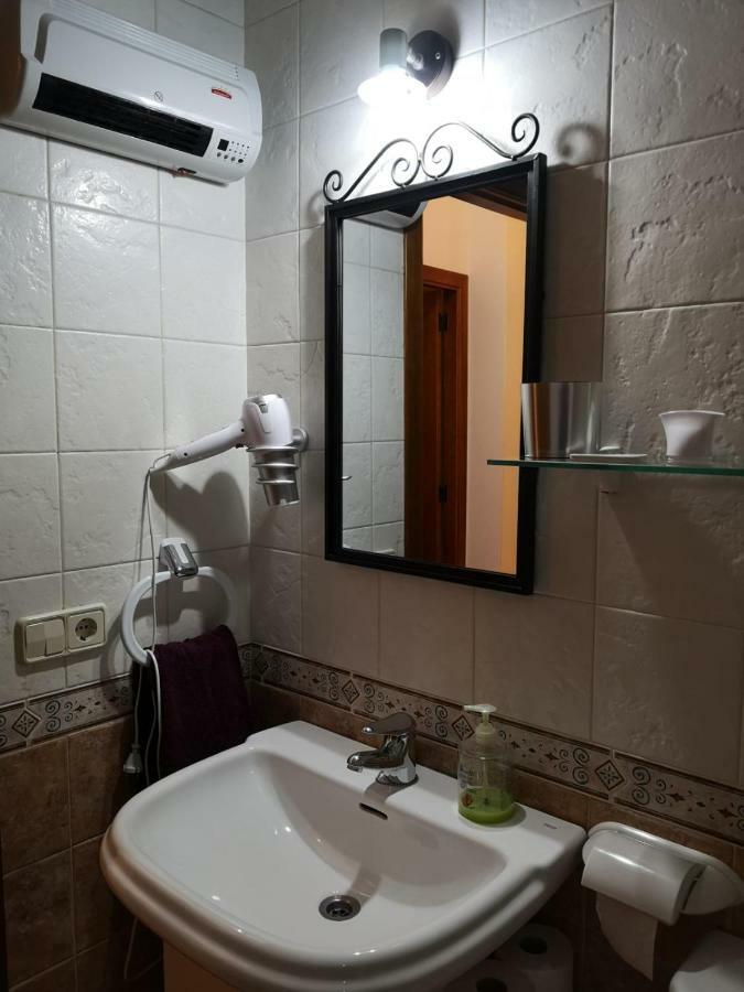 Apartament De La Lali Roni Екстер'єр фото